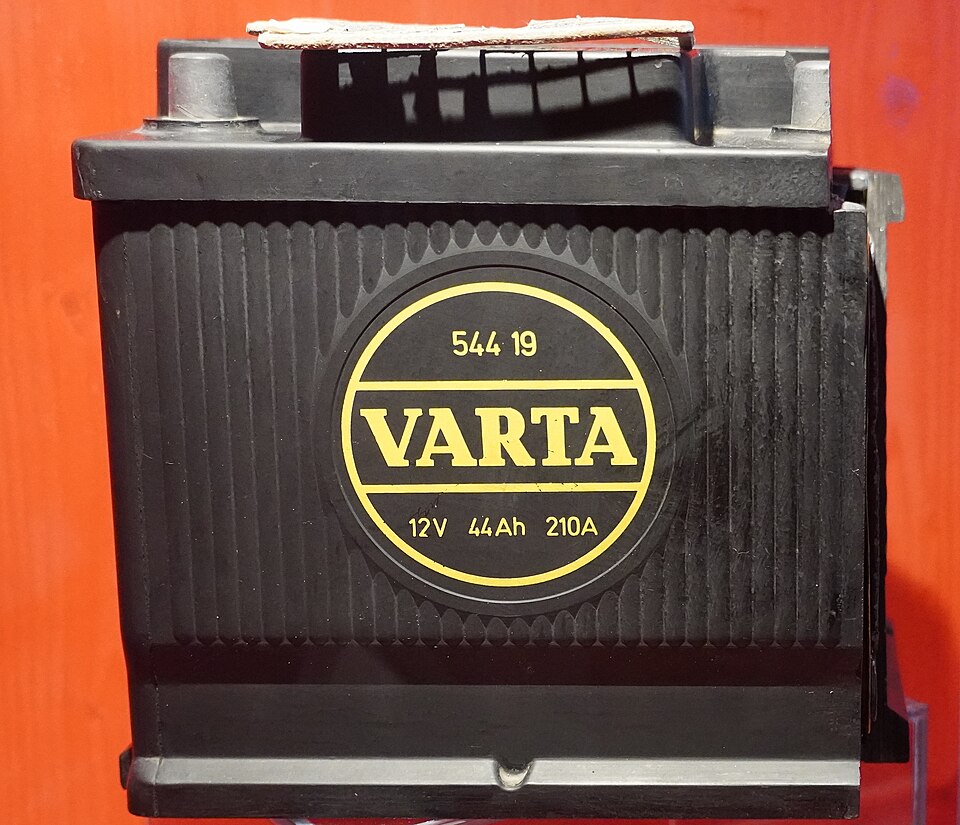 VARTA Blue Dynamic AGM 105Ah прямая